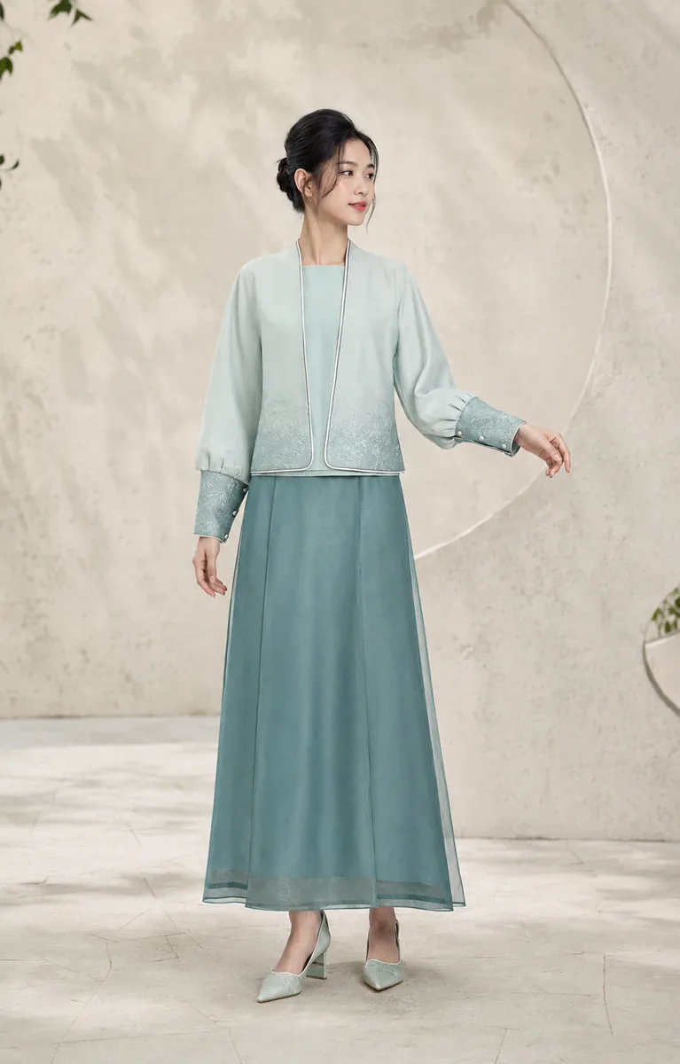 Lam Khói Ngũ Thân — Cận cổ màu Nâu trầm