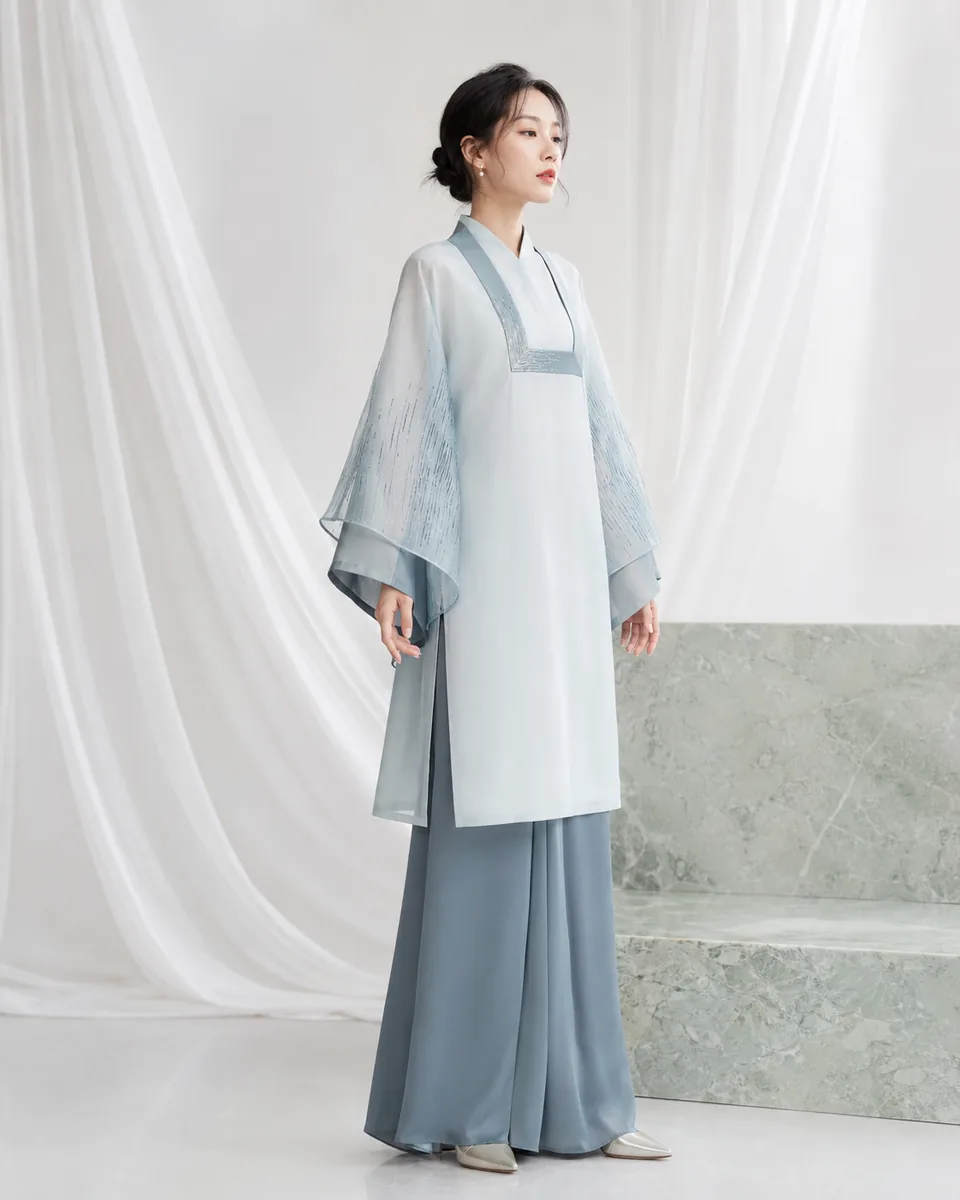 Hạc Vân Áo Dài — Cận tay màu Xanh rêu